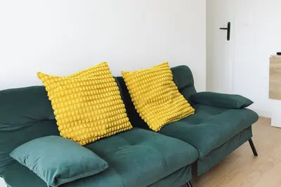 Image de Bel appartement avec balcon et vue