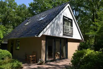 Image de Cottage Majaerf A lovely place with a woodland garden, terrace and canopy.