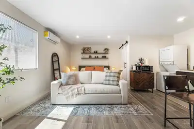 Image de Charming Studio Gem in Anaheim 8' From Disney/Convention/Angel/Knotts