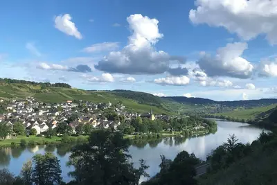 Image de Large vacation apartment in Germany's oldest wine village. Great cycling and hiking trails.