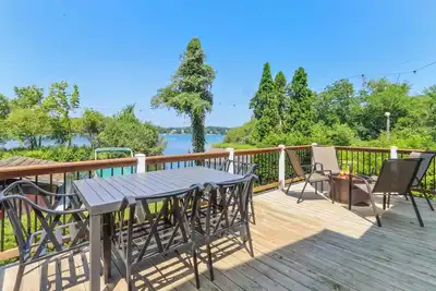 Image de < 1 Mi to Boat Ramp: Lakefront East Troy Cottage