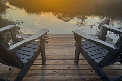 Image de Pet-Friendly, Tranquil Water Front cottage, Beach 20 min, 35 Min to Charleston.