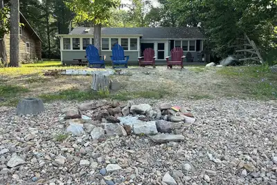 Image de Home away from home with private beach!