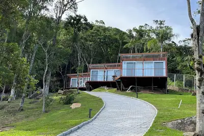 Image de Charming 1-bedroom bungalow in enjoyable Açores Florianópolis with Ac