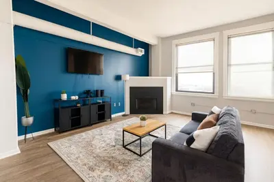 Image de Modern King Loft • Playhouse Sq & Csu