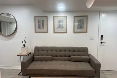 Image de Two New Basement Apartments!