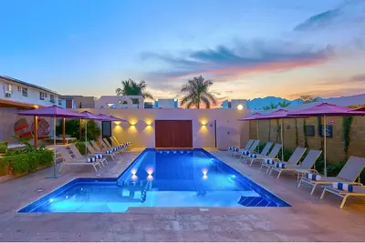 Image de Budget-Friendly Rooms with Pool Access Near Marina Vallarta - 2 Units