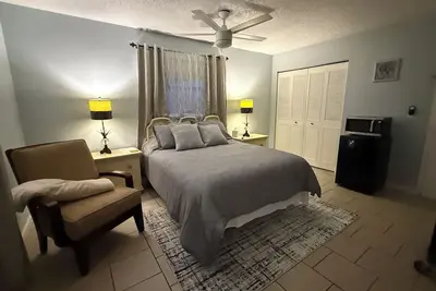 Image de Charming & Cozy Bedroom with Bathroom. Private Entry. Fully Equipped!