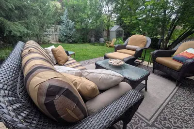 Image de Quiet, Pet-Friendly Retreat 🐾 Great Location Near Airport✈️ & Nature ⛰️