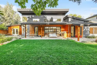 Image de Boulder Indoor-Outdoor Oasis