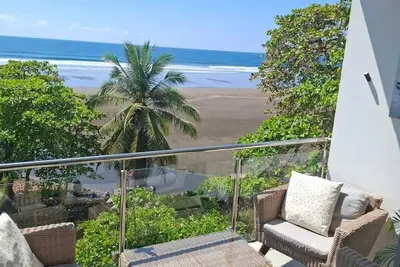 Image de Beachfront Ocean View Condo – Family-Friendly with Pools & Wildlife