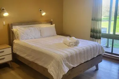 Image de Escape to Willunga Farmhouse. Attractions Willunga Market, iconic Wineries