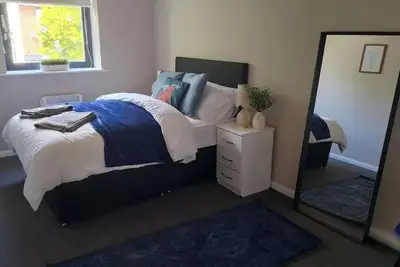 Image de Modern Single-Floor Apartment - Sleeps 8