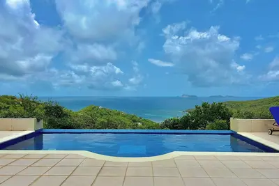 Image de Luxury villa with stunning views in Spring Estate