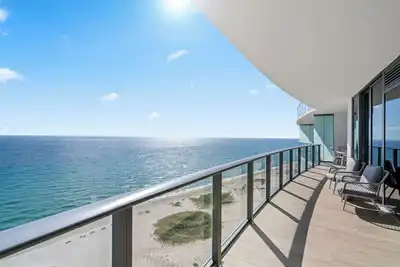 Image de Oceanfront Luxury Retreat, 2br Condo with Resort Amenities in Pompano Beach