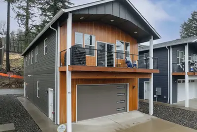 Image de Columbia Gorge Getaway - Walk to River & Trails