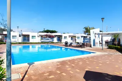 Image de Salinas - Villa with patio - Private urbanization with security, near the boardwalk, WiFi.
