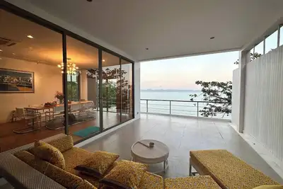 Image de Oasis isolée à Ratsada, Thaïlande – Villa privée avec vue imprenable sur la mer