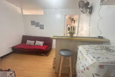 Image de Chambre minimaliste dans un condo Imus avec Netflix et sécurité 24h sur 24