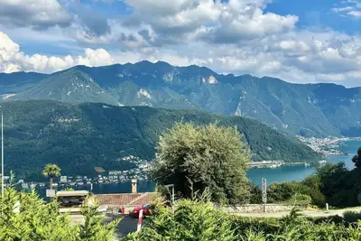 Image de Villa in the countryside with lake view - relaxation 10 min. from the city!