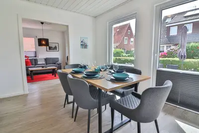 Image de Welcome to our newly renovated vacation apartment \"Haus Nordkap\" - your cozy home away from home.