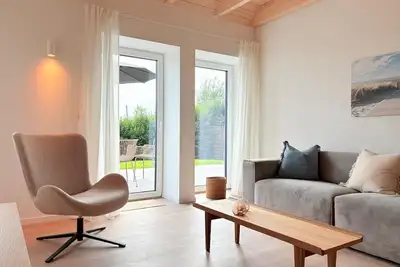 Image de Detached, family-friendly Gulfhof with terrace and large garden in Wi