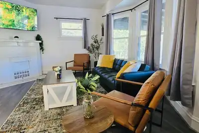 Image de 2024 Remodeled Up Unit 3bedroom in West Cle