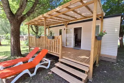 Image de Mobil-home 3 chambres avec terrasse à Valbonnais