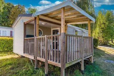 Image de Mobil home confortable avec terrasse