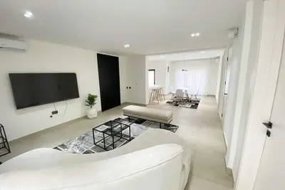 2 Bed Luxury Apartments 1st Flr