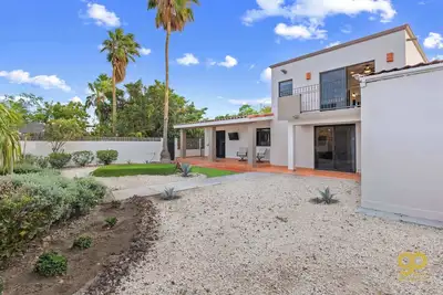 Image de Bright Beach Studios | Kitchen, Ac, Steps to Beach