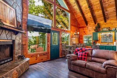 Image de Spacious Smoky Mtn Cabin, Hot Tub, Game Room, Sleeps 12