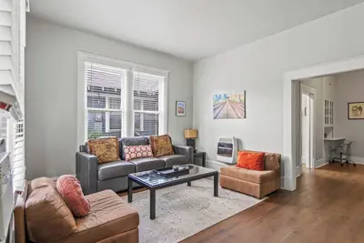 Image de Charming 2 Bed/1 Bath Retreat Near Baylor Hospital - - Sleeps 2 Adults Comfortab