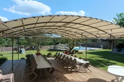 Image de Domaine de charme en Périgord – 15 chambres, piscine chauffée, espace bien-être