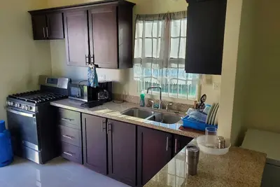 Image de Peaceful getaway in gated community.