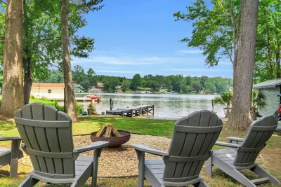 Image de Lake Escape - Paddle Cove - 6 Bedrooms