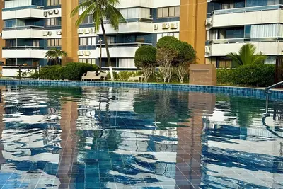 Image de Beachfront, air-conditioned apartment ideal for families in Vilas do Atlântico.