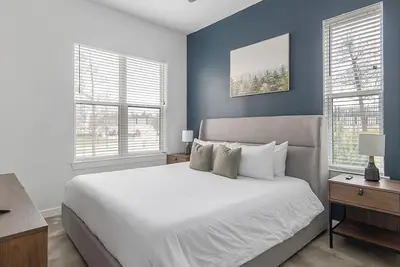 Image de Landing at The Artesian at Bee Cave - 2 Bedroom. . .