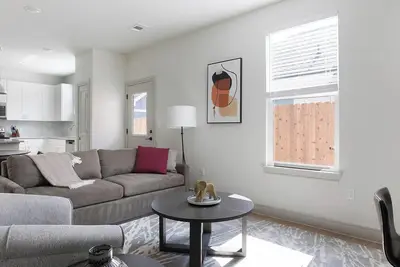 Image de Landing | Spectacular 2bd, Pool, Clubhouse