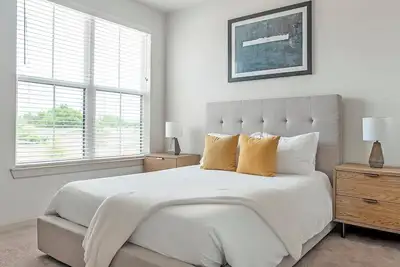 Image de Landing | Stunning 2bd, Pool, Gym