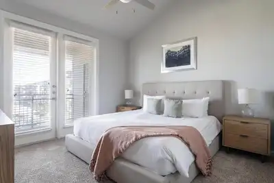 Image de Landing | Stylish 2bd, Pool, Gym