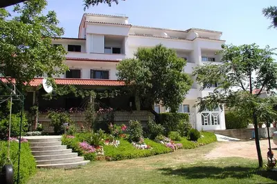 Image de Rab Diving Mirko - Two Bedroom Apartment with Sea View (5a)