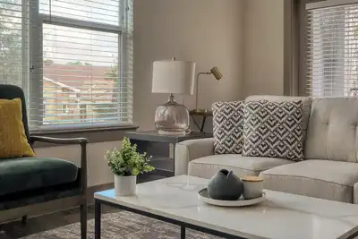 Image de Landing | Incredible 2bd, Yoga Studio, Clubhouse