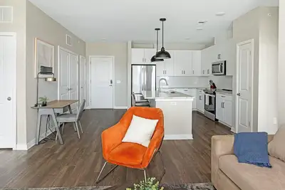 Image de Landing at Laurel at Dry Creek - 2 Bedrooms in. . .