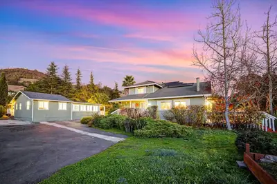 Image de 7bd/4. 5ba Santa Rosa Estate w/ HotTub, Games, Bbq!