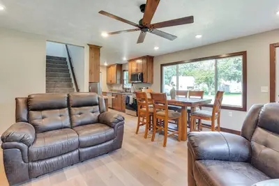 Image de Sioux Falls Home Near Downtown: 2 Living Areas!