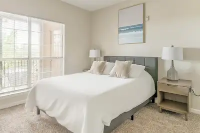 Image de Landing | Chic 2bd, Game Room, Clubhouse