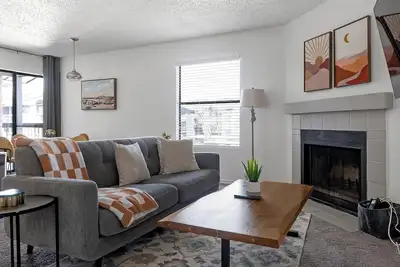 Image de Landing | Chic 2bd, Pool, Gym
