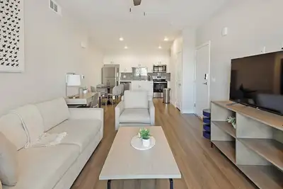 Image de Landing | Chic 2bd, Rooftop Lounge, Pool