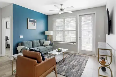 Image de Landing | Incredible 2bd, Gym, Pool